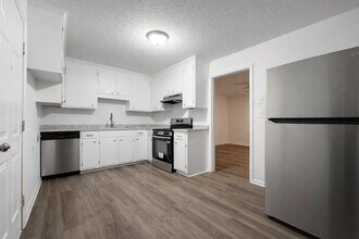 306 Jones Ave in Easley, SC - Building Photo - Building Photo