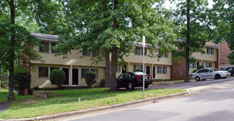 3820-3832 Lexington Dr Apartments