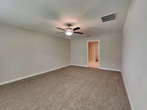 11168 Riley Pines Cir in Gibsonton, FL - Building Photo - Building Photo