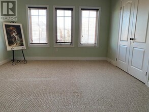 228 Vanda Dr in Vaughan, ON - Building Photo - Building Photo