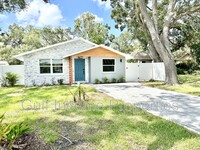 2116 Florinda St in Sarasota, FL - Foto de edificio - Building Photo