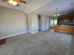 716 Cobblestone Dr in Columbia, TN - Building Photo - Building Photo