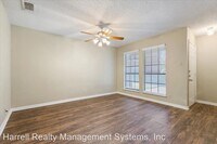 225 Londonderry Dr photo'