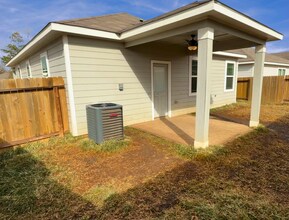 15534 Caramel Spgs Dr in Conroe, TX - Foto de edificio - Building Photo