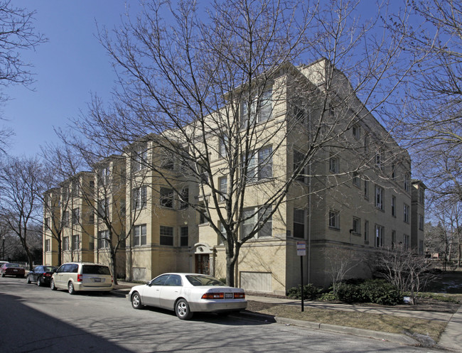 548-558 Elmwood Ave in Evanston, IL - Building Photo - Building Photo