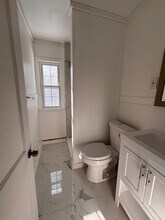 137 Post Rd in Westerly, RI - Foto de edificio - Building Photo