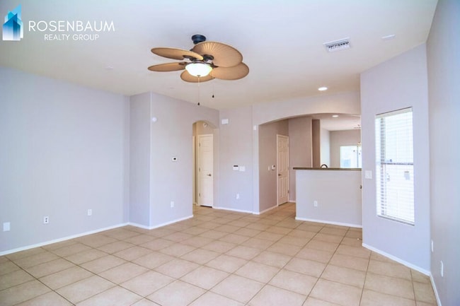 7570 E Majestic Palm Ln in Tucson, AZ - Building Photo - Building Photo