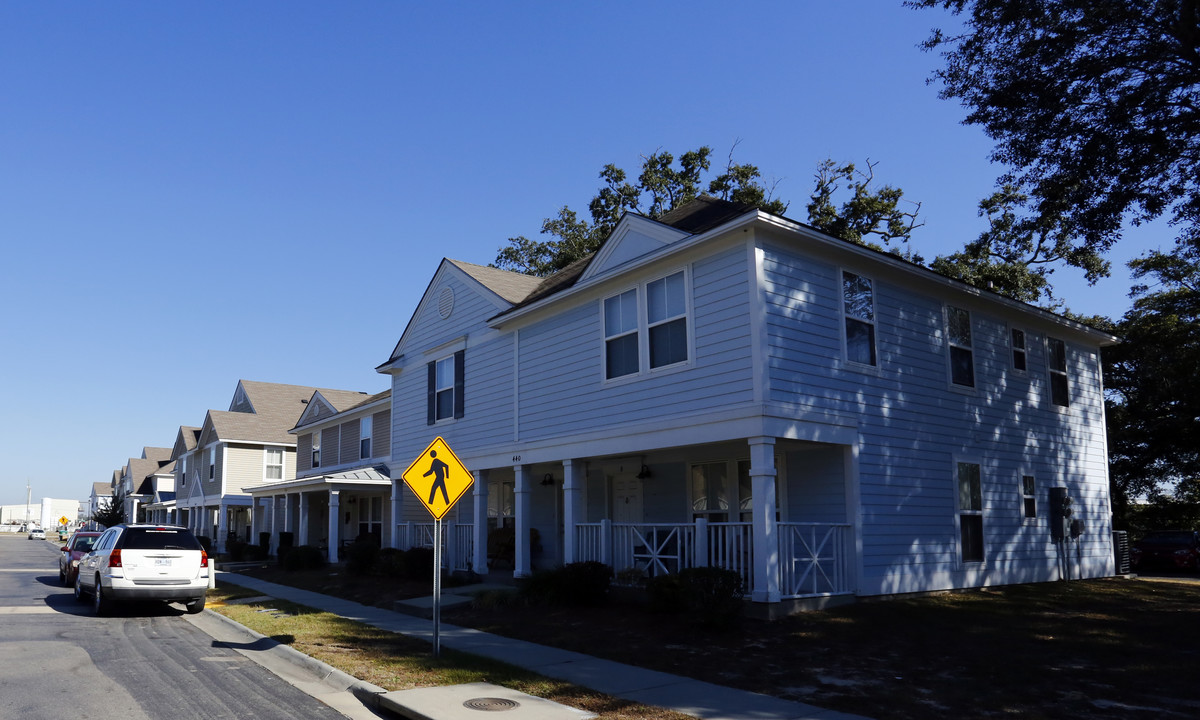 Bayview Place Apartments in Biloxi, MS - Building Photo