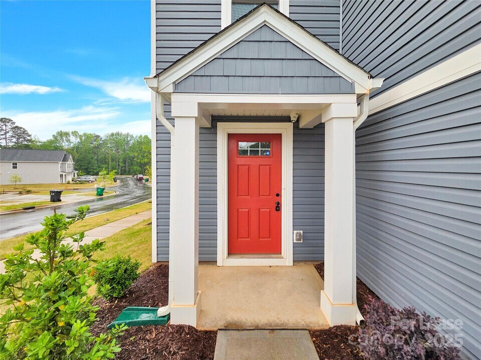 3212 Coast Oak Rd in Charlotte, NC - Building Photo