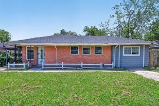 5934 Belmark St in Houston, TX - Building Photo