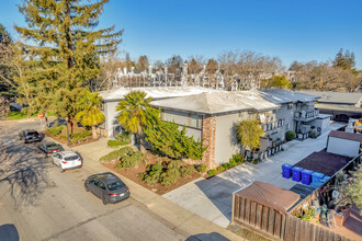 775 Oak St in Mountain View, CA - Building Photo - Primary Photo