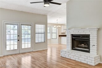 5705 Sovereign Way in Las Vegas, NV - Building Photo - Building Photo