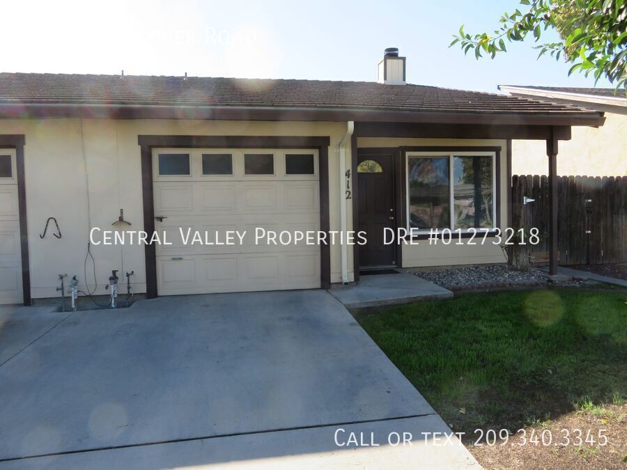 412 W Clover Rd in Tracy, CA - Building Photo