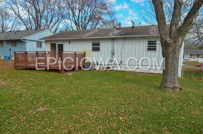 1112 Cheyenne Rd NW in Cedar Rapids, IA - Building Photo - Building Photo