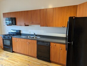 1813 N Milwaukee Ave in Chicago, IL - Building Photo - Building Photo