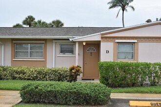 2523 Dudley Dr W in West Palm Beach, FL - Building Photo - Building Photo
