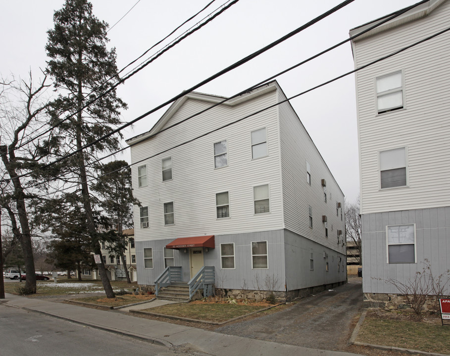 50 Woodside St in Stamford, CT - Building Photo