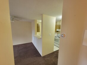 2231 south Vaughn way in Aurora, CO - Building Photo - Building Photo