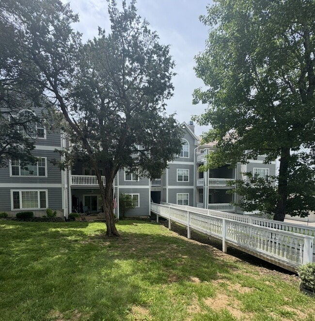 310 Woodland Dr S in Branson, MO - Building Photo - Building Photo