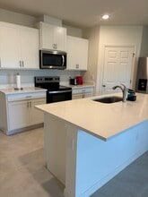 1115 Valley View Ave in Rockledge, FL - Foto de edificio - Building Photo