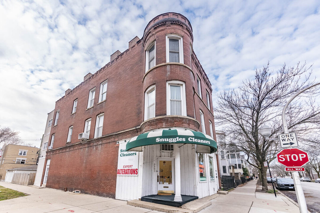 3300 N Racine Ave, Unit 2 in Chicago, IL - Foto de edificio