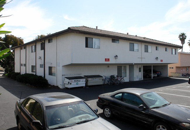 Kastalia Apartments in Goleta, CA - Building Photo - Building Photo