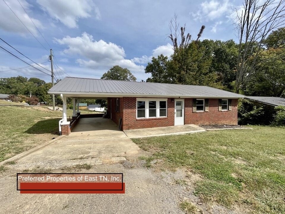 101 Driftwood Cir in Greeneville, TN - Building Photo