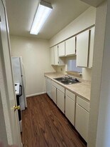 9101 Country Creek St in Houston, TX - Building Photo