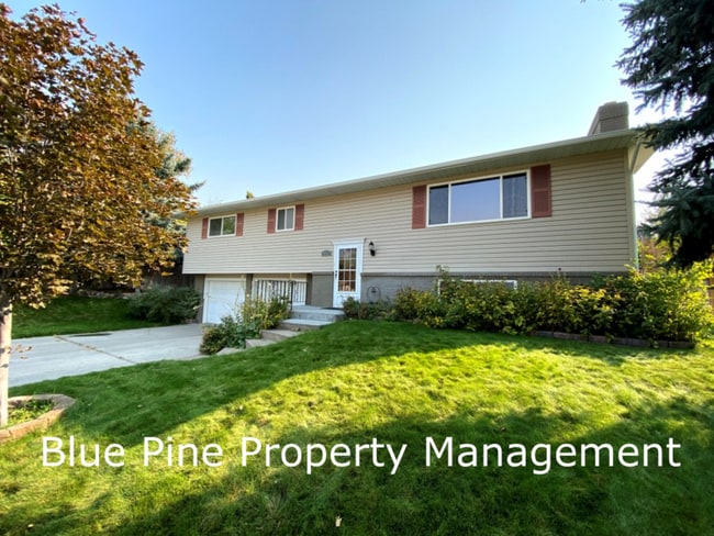 896 Lucille Ave in Pocatello, ID - Building Photo - Building Photo