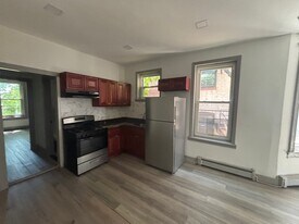 83 Bostwick Ave in Jersey City, NJ - Building Photo