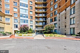 555 Massachusetts Ave NW in Washington, DC - Building Photo