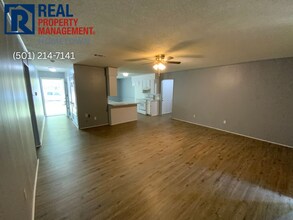 4013 Wooddale Dr in Little Rock, AR - Building Photo - Building Photo