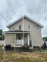 4704 N Lacey St in Spokane, WA - Building Photo