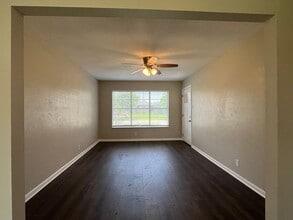 905 Salem Dr in Corpus Christi, TX - Building Photo - Building Photo