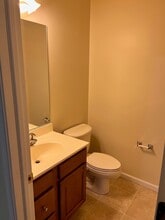 813 Berne Ct in Hummelstown, PA - Foto de edificio - Building Photo