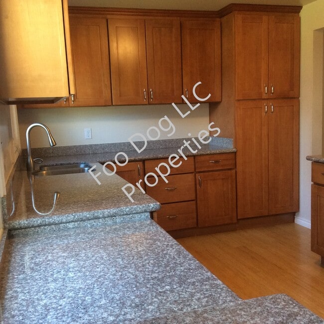 6670 SW Princess in Beaverton, OR - Foto de edificio - Building Photo