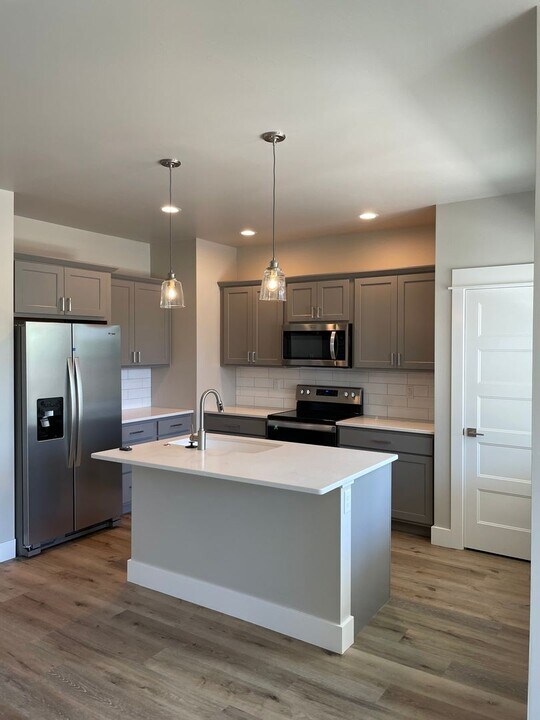 303 Meriwether Ave in Bozeman, MT - Building Photo