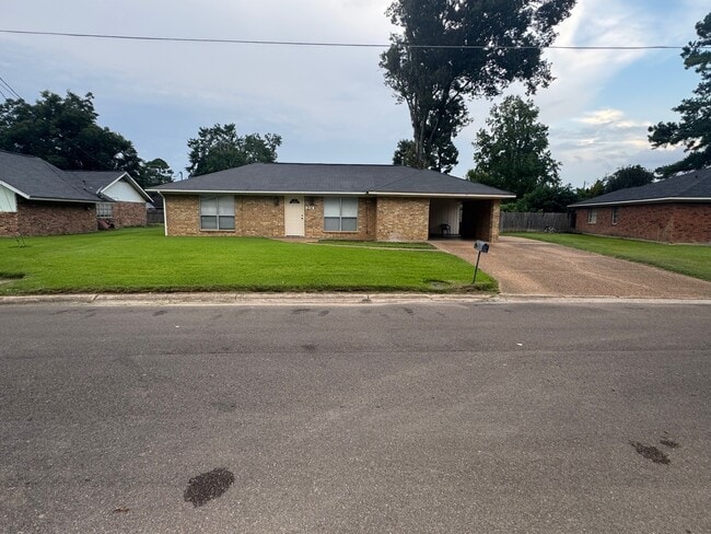 214 Margaret Ave in Natchez, MS - Building Photo - Building Photo