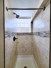 1484 Michigan Ave in Columbus, OH - Foto de edificio - Building Photo