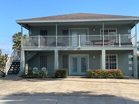 108 E Jupiter Ln in South Padre Island, TX - Building Photo