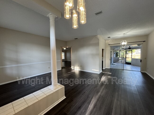 3966 Eagle Cove E Dr in Palm Harbor, FL - Building Photo - Building Photo