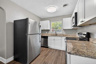 4621 25th Ave S in St. Petersburg, FL - Building Photo - Building Photo