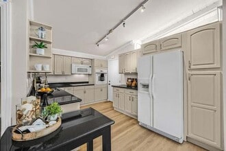 24808 Mango St in Hayward, CA - Building Photo - Building Photo