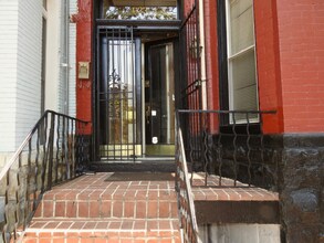 633 8th St NE in Washington, DC - Building Photo - Building Photo