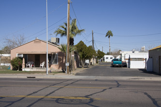 Elmwood Mobile Home Park in Chandler, AZ - Foto de edificio - Building Photo