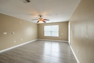 Hanover Ridge Apartments in Antioch, TN - Foto de edificio - Interior Photo