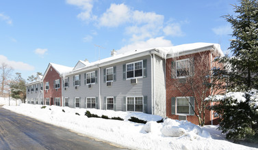 Broadway West Apartments in Brentwood, NY - Building Photo - Building Photo