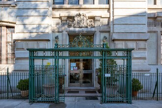 371 Madison St in New York, NY - Foto de edificio - Building Photo
