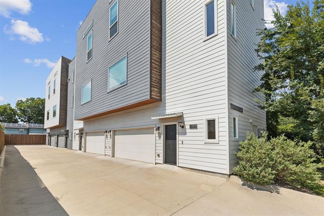 2611 Hondo Ave in Dallas, TX - Foto de edificio - Building Photo
