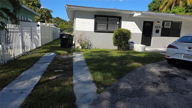 525 NE 132nd Terrace in North Miami, FL - Building Photo - Building Photo